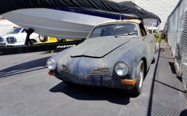 Volkswagen-karmann-ghia-1970-12