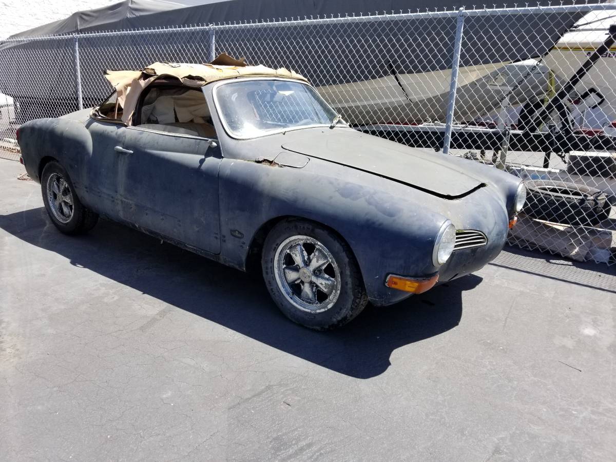 Volkswagen-karmann-ghia-1970-37