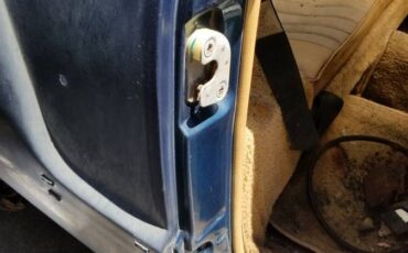 Volkswagen-karmann-ghia-1970-45