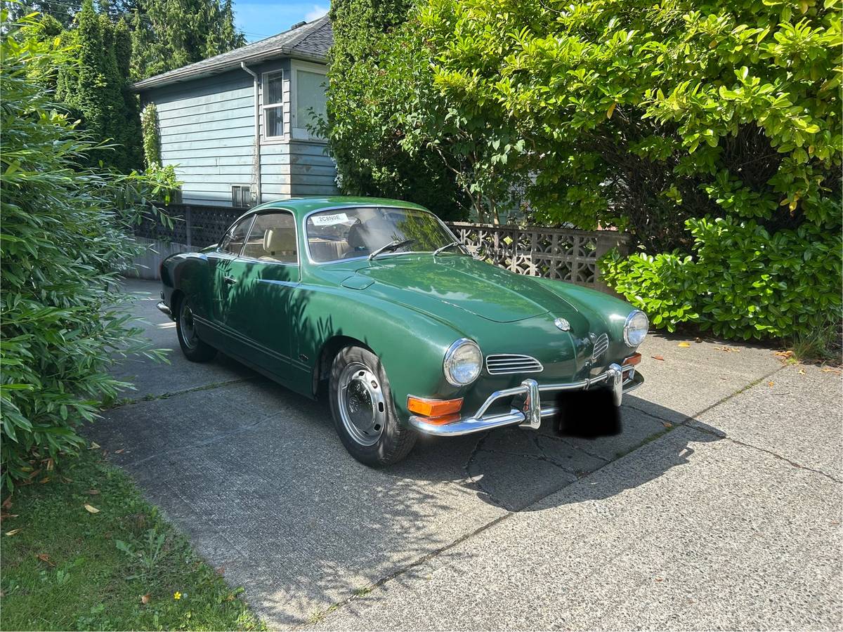 Volkswagen-karmann-ghia-1970-green-5