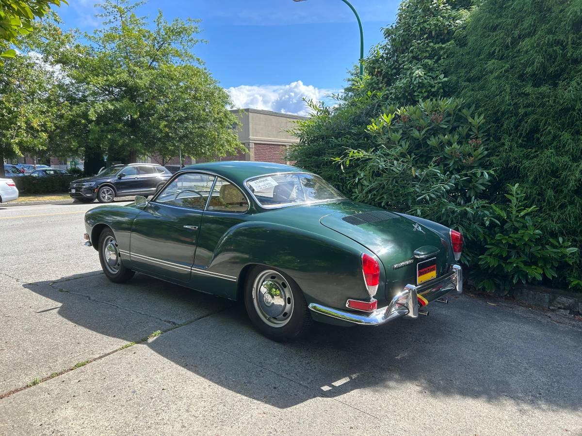 Volkswagen-karmann-ghia-1970-green-6