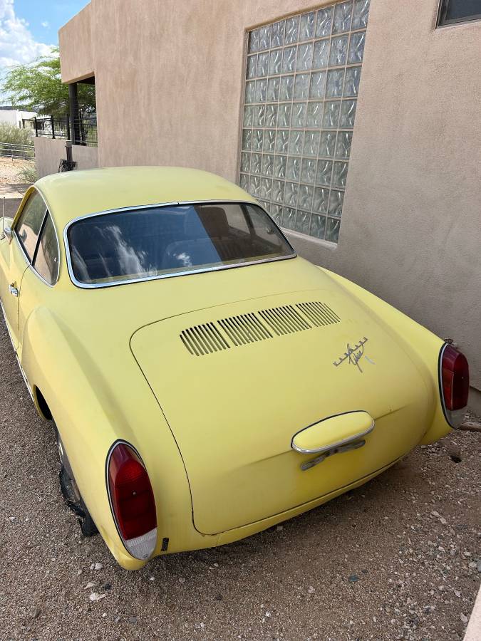Volkswagen-karmann-ghia-1974-5