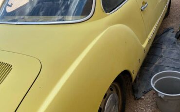 Volkswagen-karmann-ghia-1974-7
