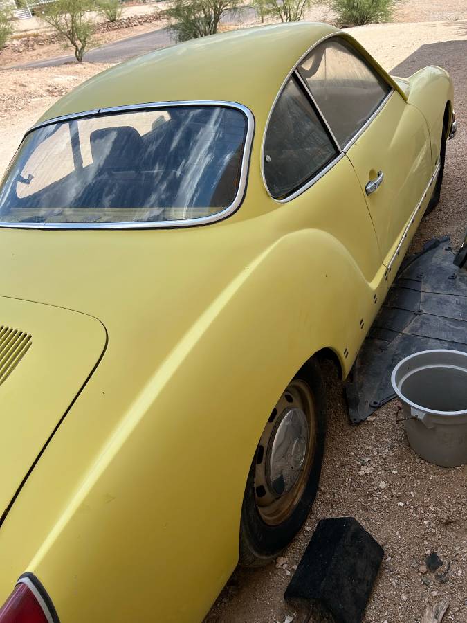 Volkswagen-karmann-ghia-1974-7