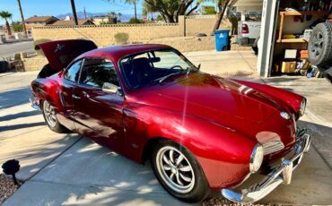Volkswagen-karmenn-ghia-1968-red