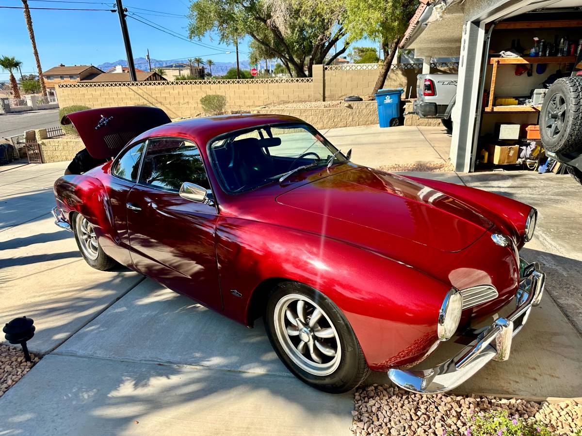 Volkswagen-karmenn-ghia-1968-red