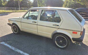 Volkswagen-rabbit-1978-white-11