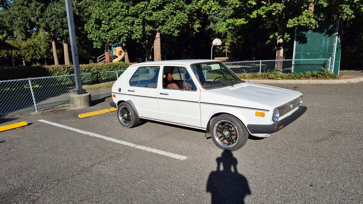 Volkswagen-rabbit-1978-white-3