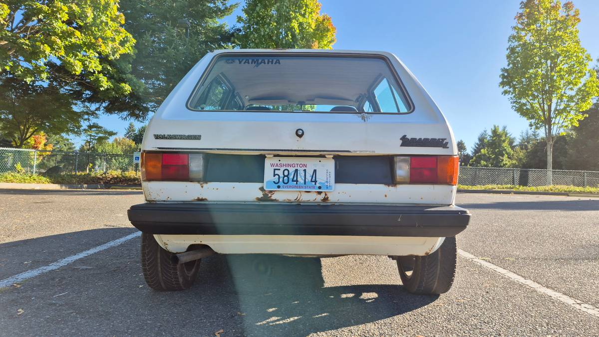 Volkswagen-rabbit-1978-white-9