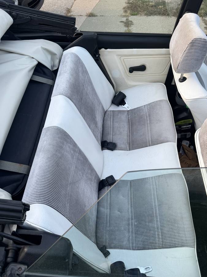 Volkswagen-rabbit-1983-white