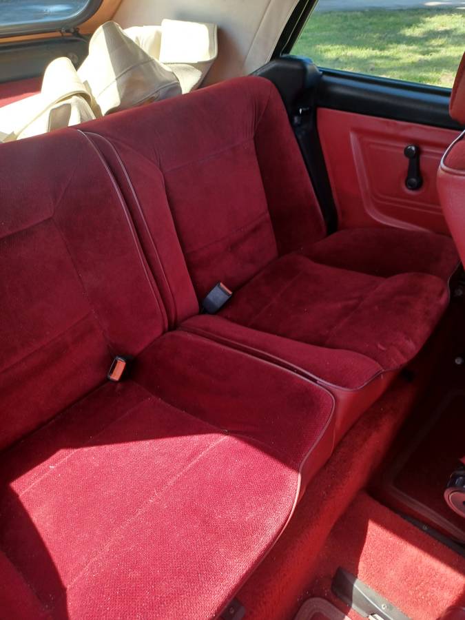 Volkswagen-rabbit-1988-white-2