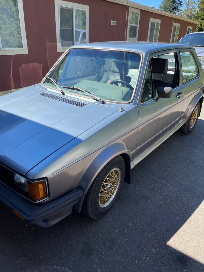Volkswagen-rabbit-diesel-1981-blue-1
