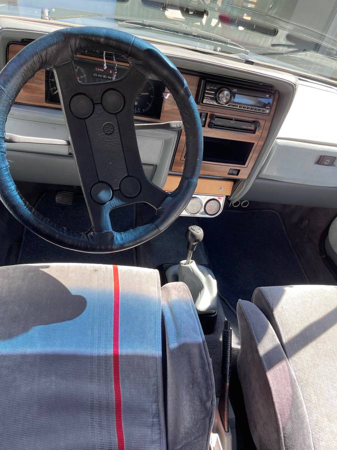 Volkswagen-rabbit-diesel-1981-blue-4