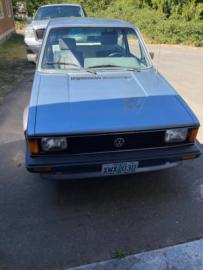 Volkswagen-rabbit-diesel-1981-blue