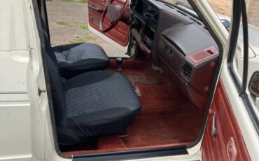 Volkswagen-rabbit-pickup-diesel-1981-white-15