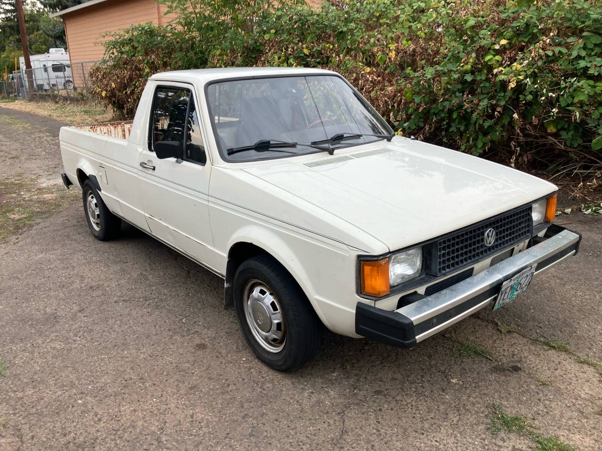 Volkswagen-rabbit-pickup-diesel-1981-white-2