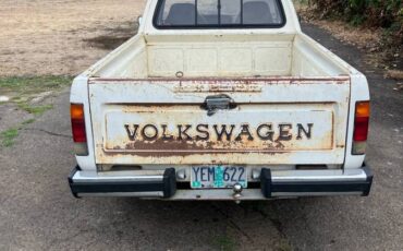Volkswagen-rabbit-pickup-diesel-1981-white-6