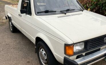 Volkswagen-rabbit-pickup-diesel-1981-white-8