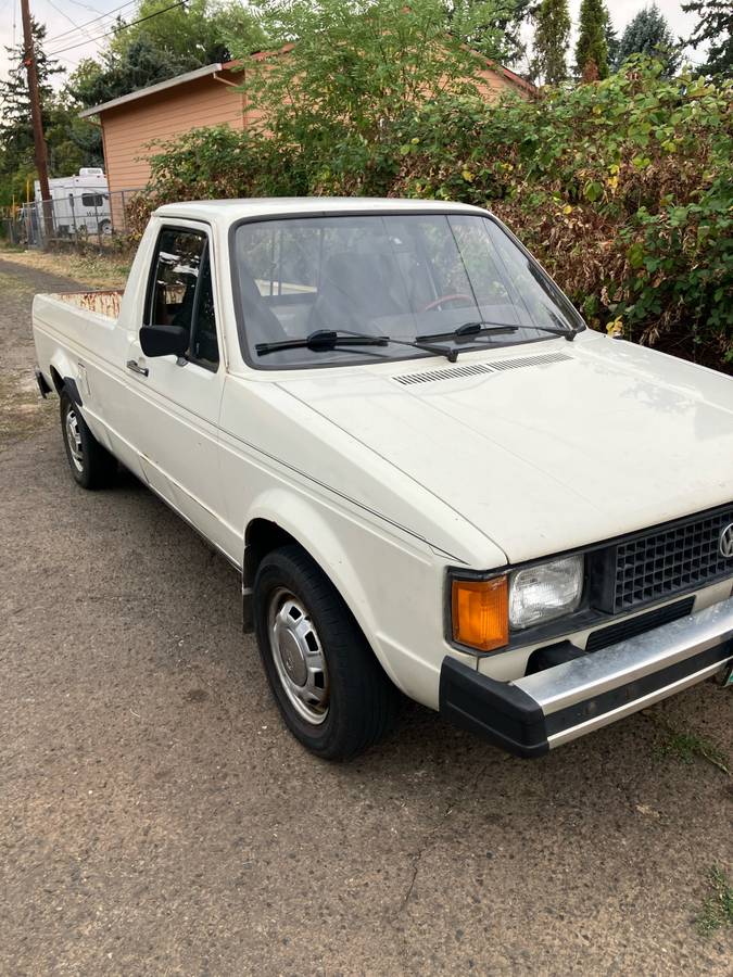 Volkswagen-rabbit-pickup-diesel-1981-white-8