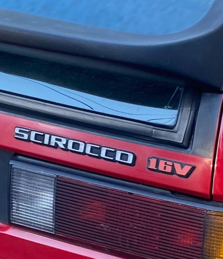 Volkswagen-scirocco-16v-1988-red-14