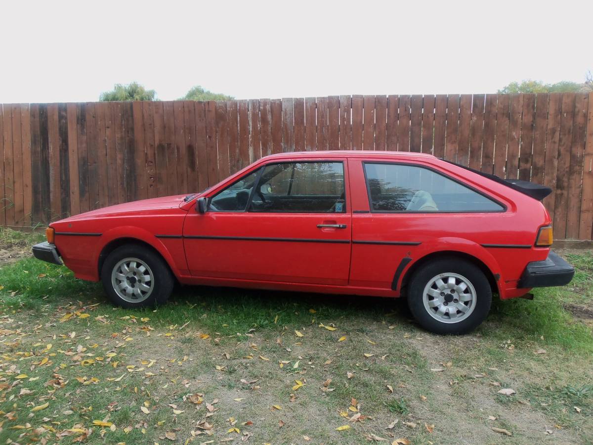 Volkswagen-scirocco-1985-1