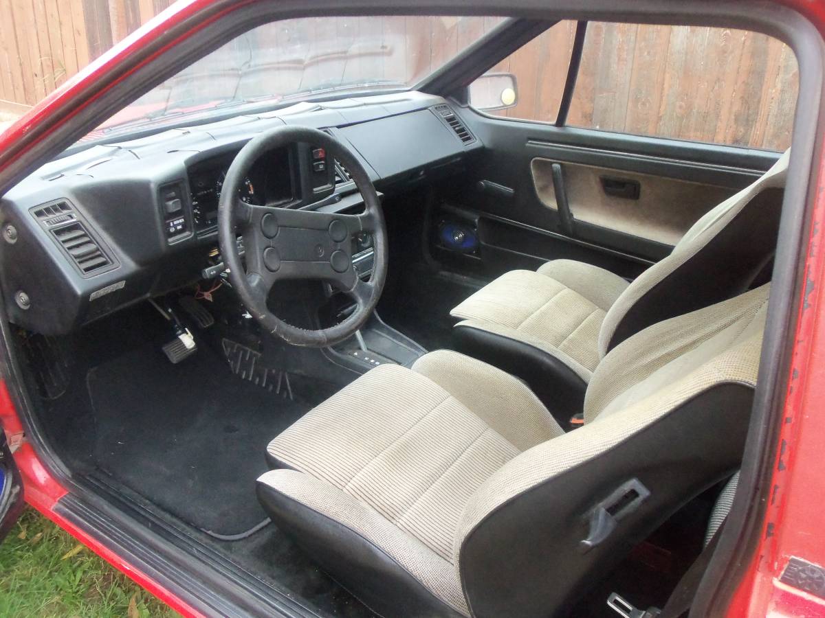 Volkswagen-scirocco-1985-11