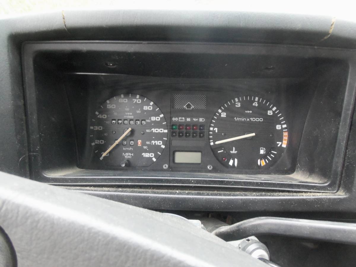 Volkswagen-scirocco-1985-12