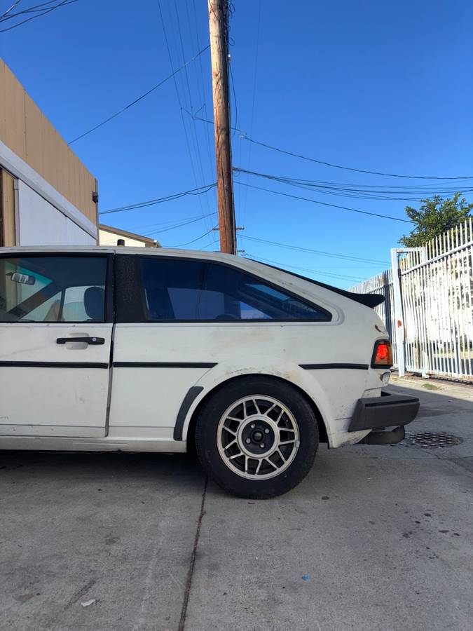 Volkswagen-scirocco-1987-white-12