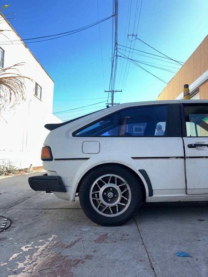 Volkswagen-scirocco-1987-white-14