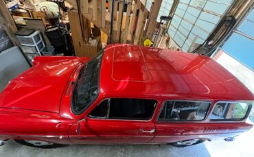 Volkswagen-squareback-1966-red