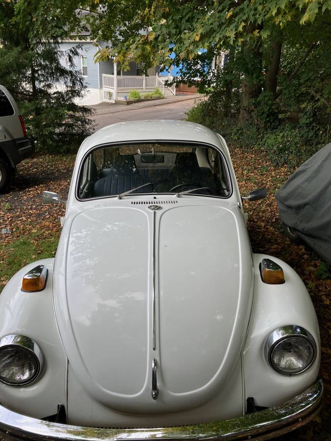 Volkswagen-super-beetle-1972-white-3