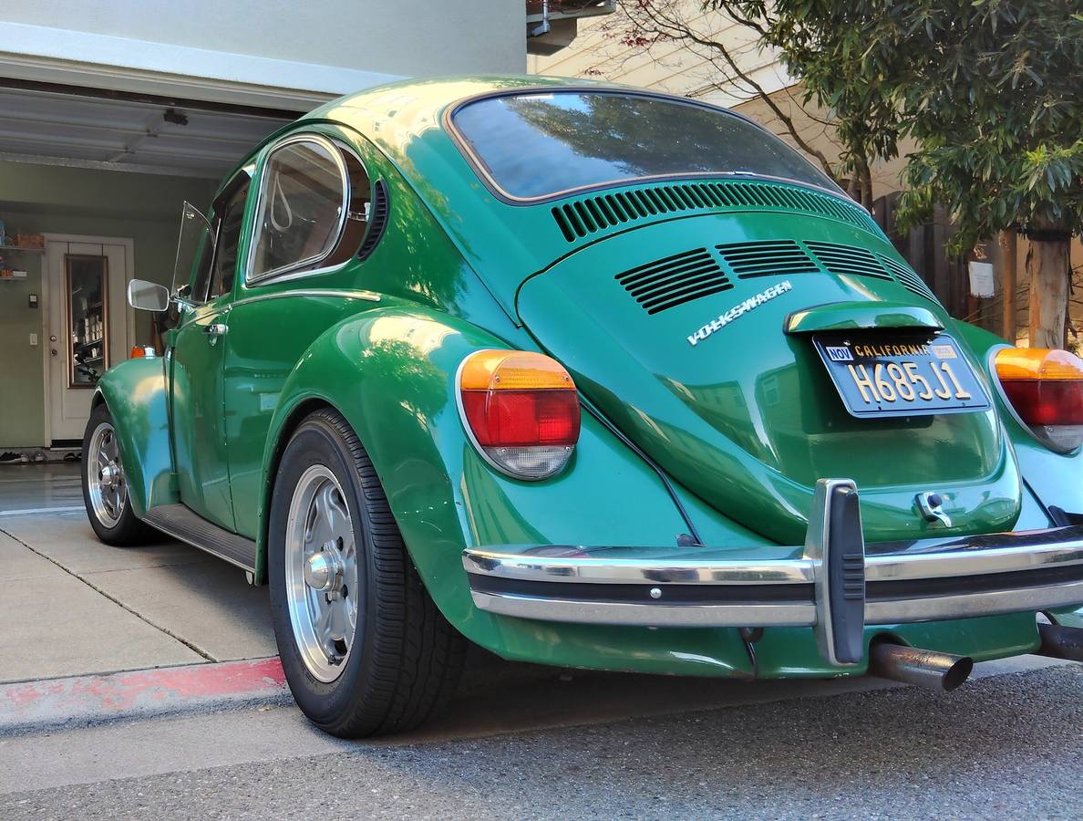 Volkswagen-super-beetle-1973-green-7