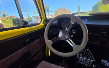 Volkswagen-super-beetle-1974-yellow-13