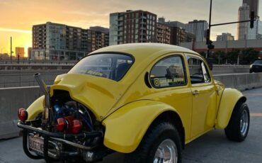 Volkswagen-super-beetle-1974-yellow-5