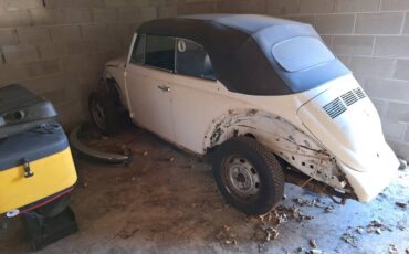 Volkswagen-super-beetle-convertible-1978-2