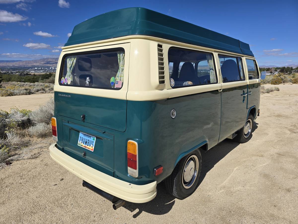 Volkswagen-t2-1978-green-12