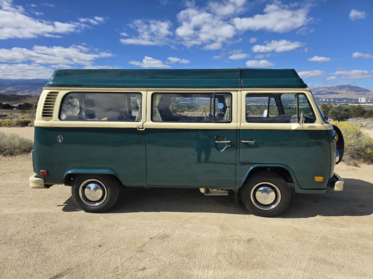 Volkswagen-t2-1978-green-13