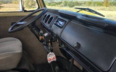 Volkswagen-t2-1978-green-16