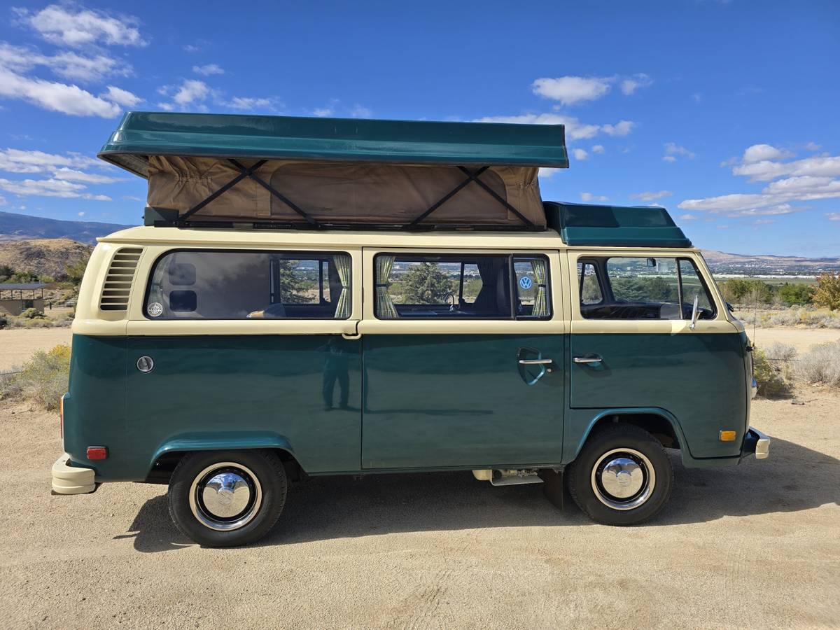Volkswagen-t2-1978-green-17