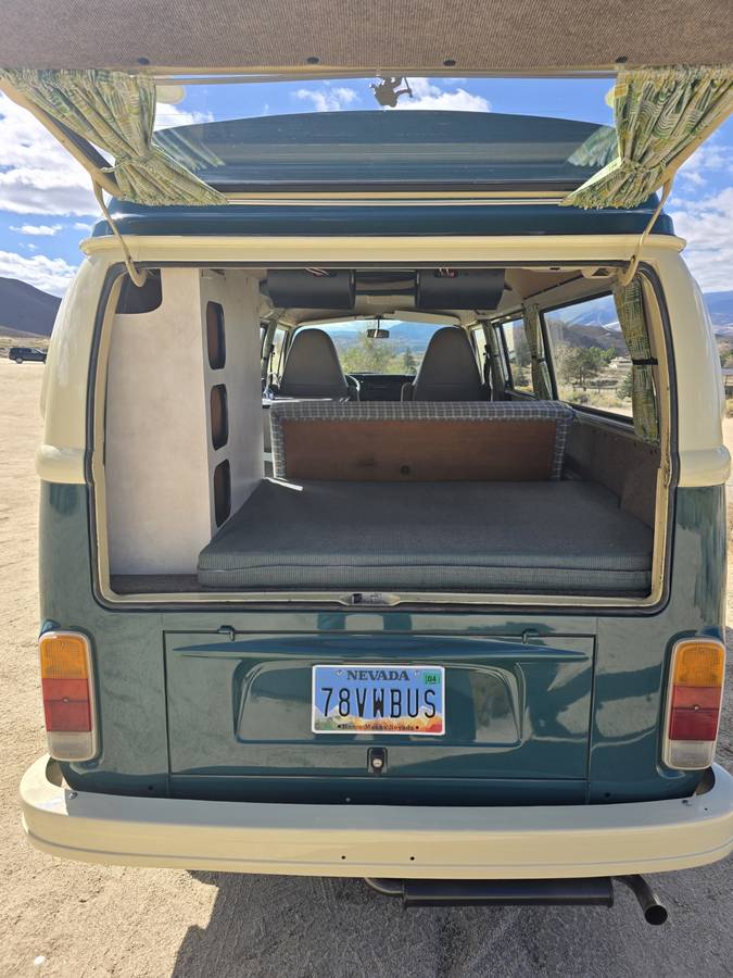 Volkswagen-t2-1978-green-7