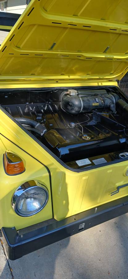 Volkswagen-thing-1973-yellow-11