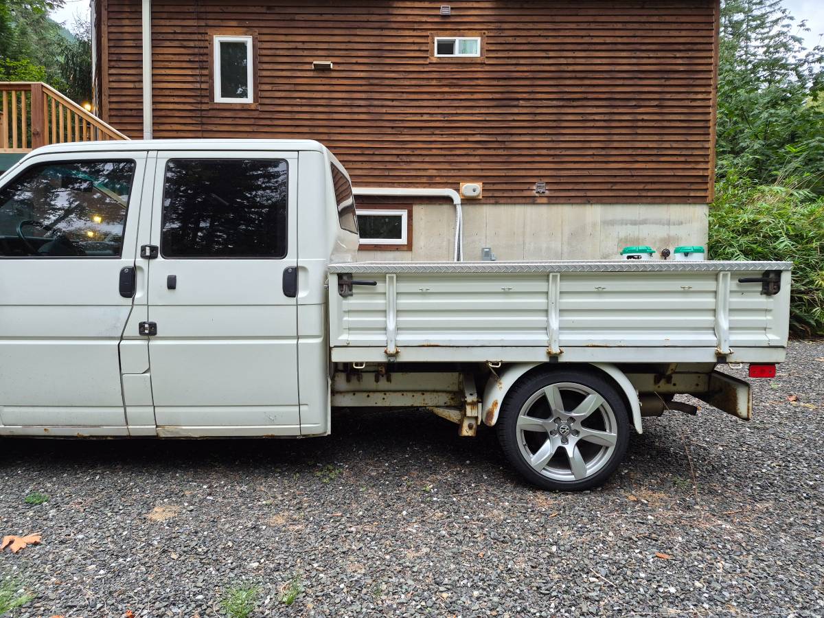 Volkswagen-transporter-1992-white-4