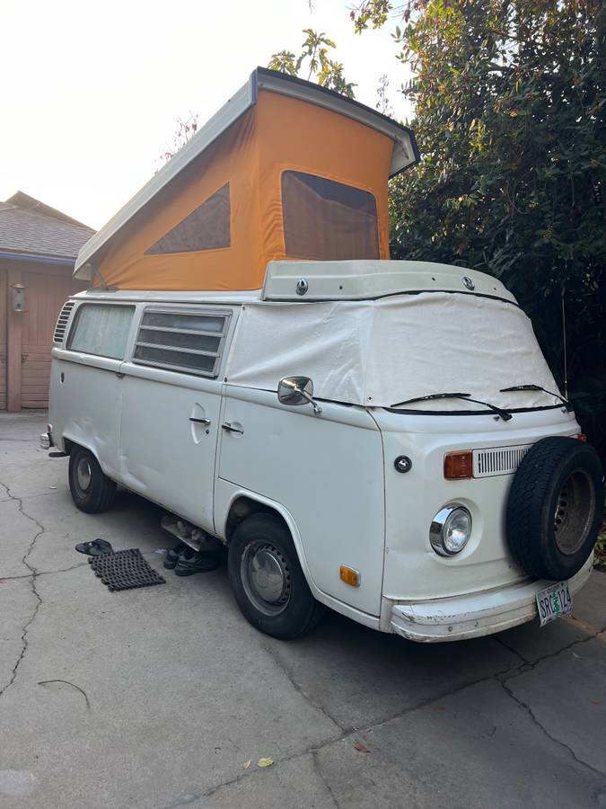 Volkswagen-type-2-westfalia-camper-1975-white-1