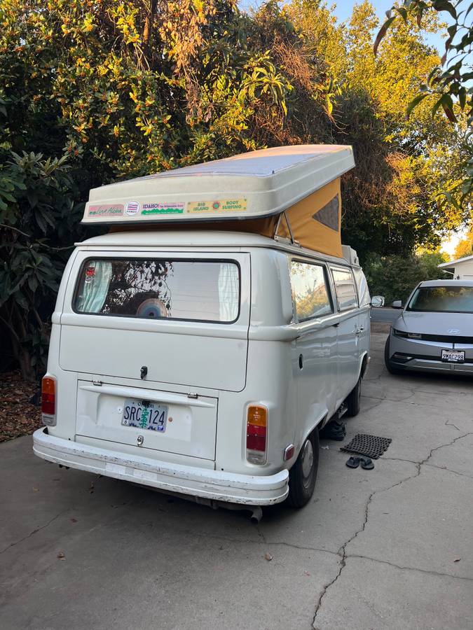 Volkswagen-type-2-westfalia-camper-1975-white-2