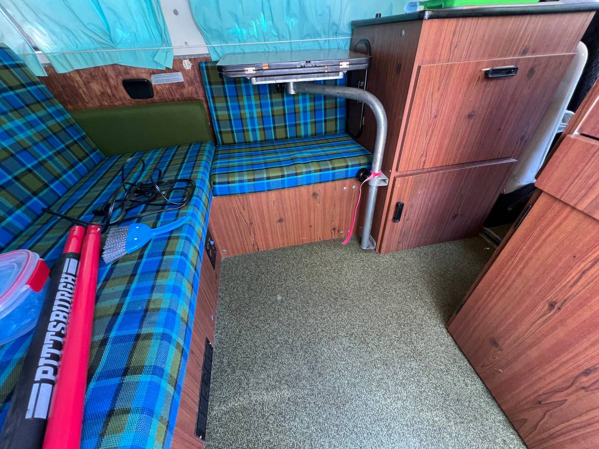 Volkswagen-type-2-westfalia-camper-1975-white-3