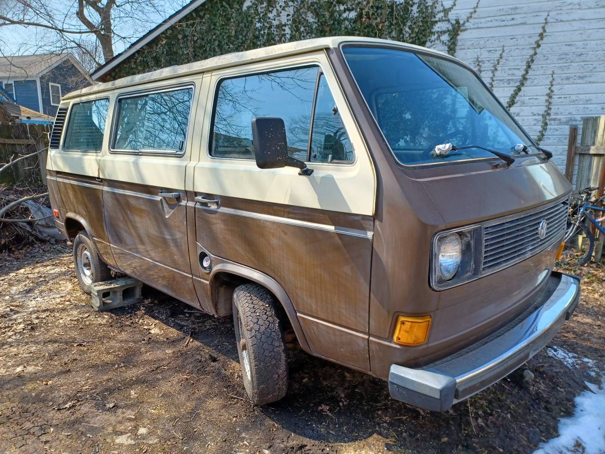 Volkswagen-vanagon-1981-brown-1