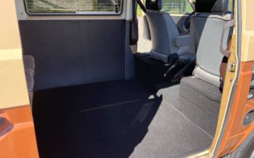 Volkswagen-vanagon-1984-11