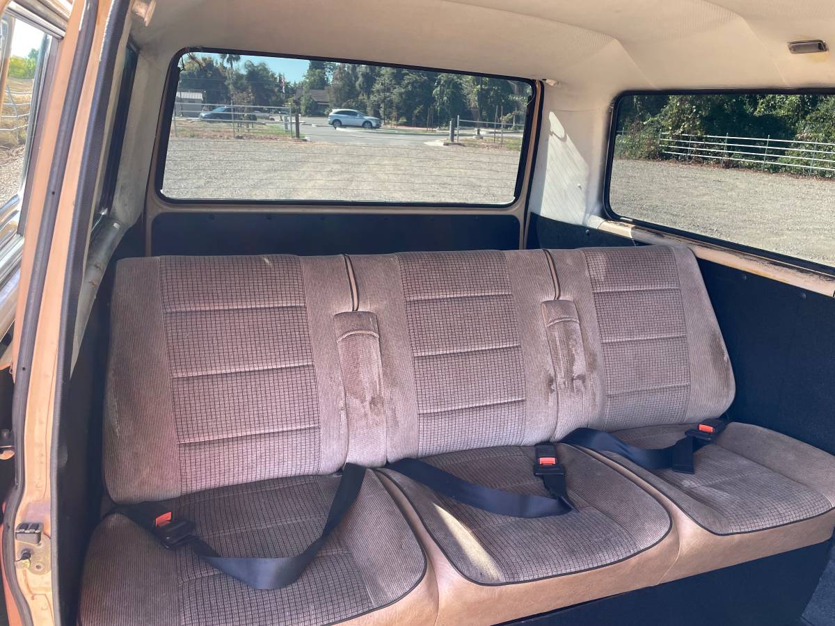 Volkswagen-vanagon-1984-12