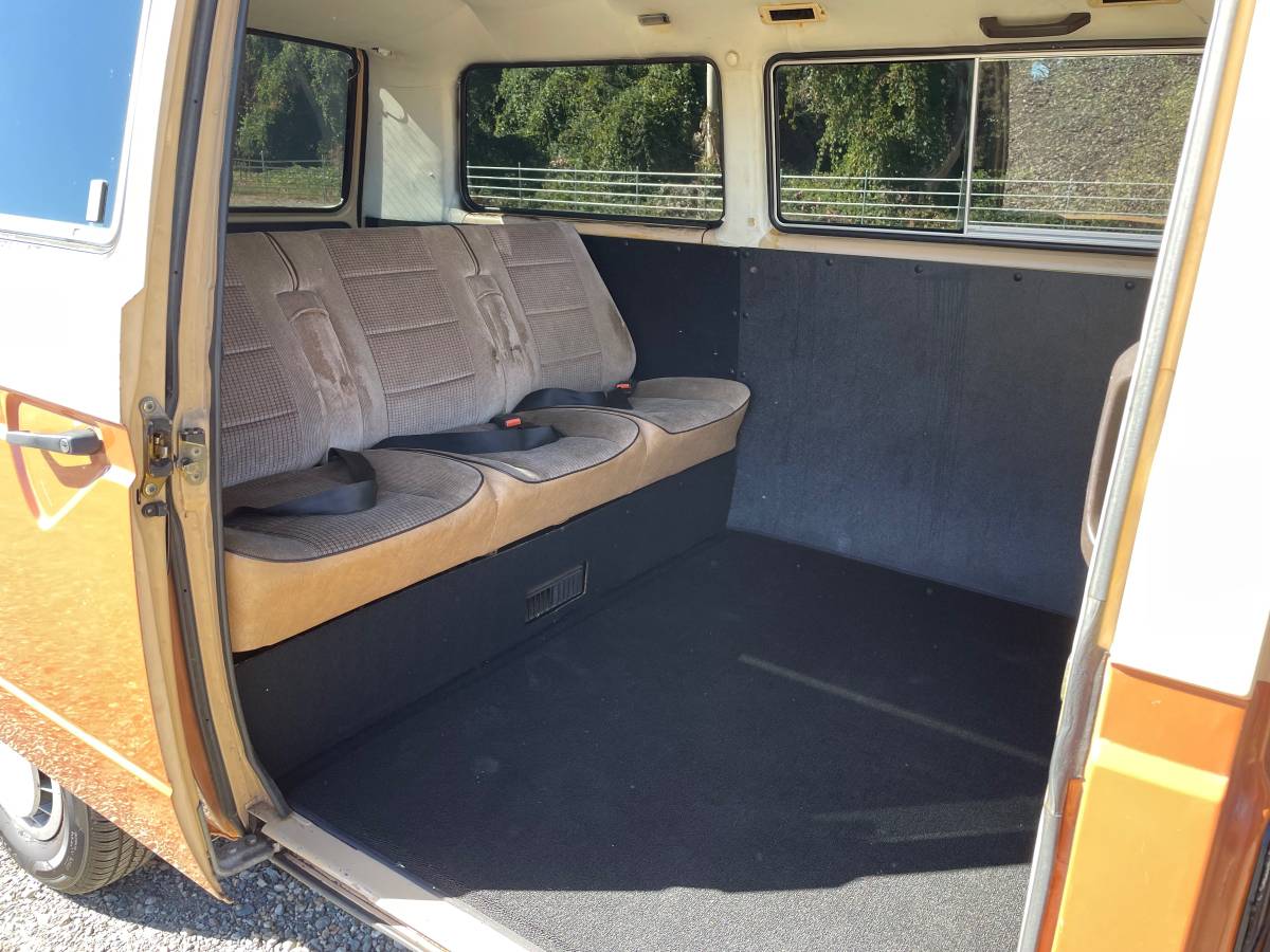 Volkswagen-vanagon-1984-13