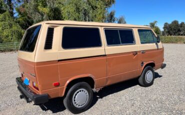 Volkswagen-vanagon-1984-2